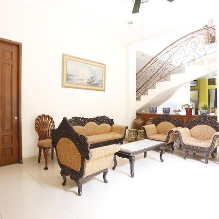 Spot On 94142 Al Fatih Residence Syariah 2 Jakarta Exteriör bild