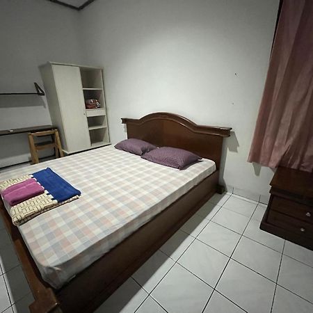 Spot On 94142 Al Fatih Residence Syariah 2 Jakarta Exteriör bild