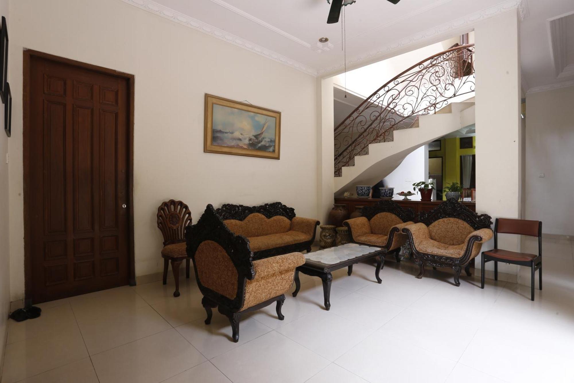 Spot On 94142 Al Fatih Residence Syariah 2 Jakarta Exteriör bild